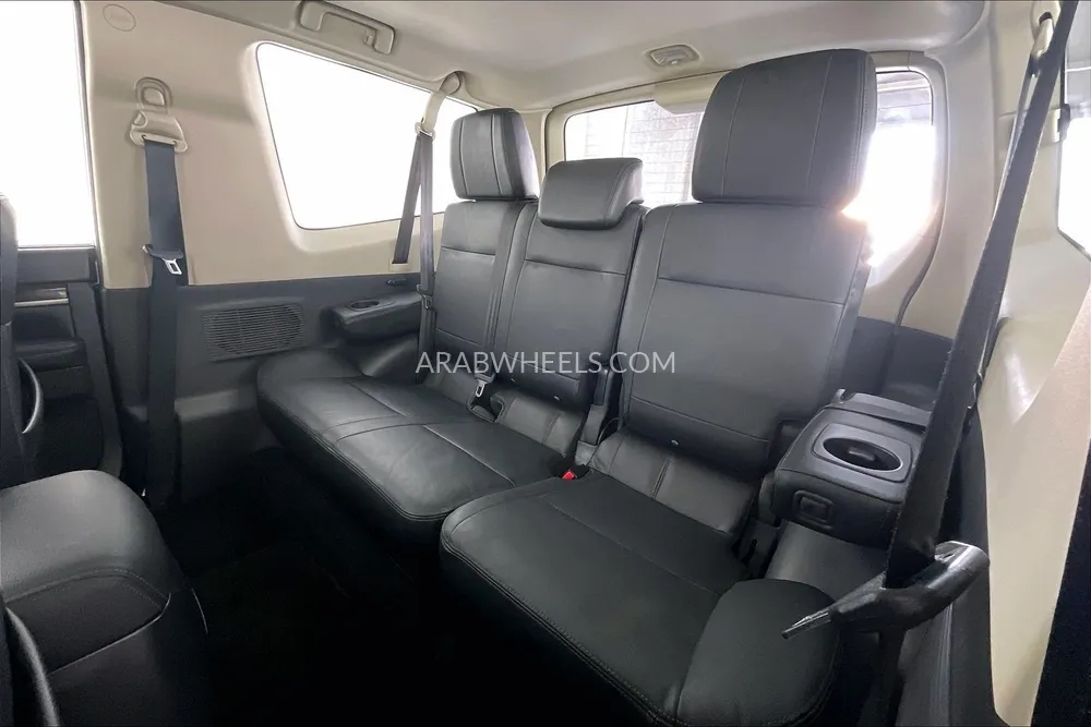 Mitsubishi Pajero 2018 for Sale in Sharjah Image-13
