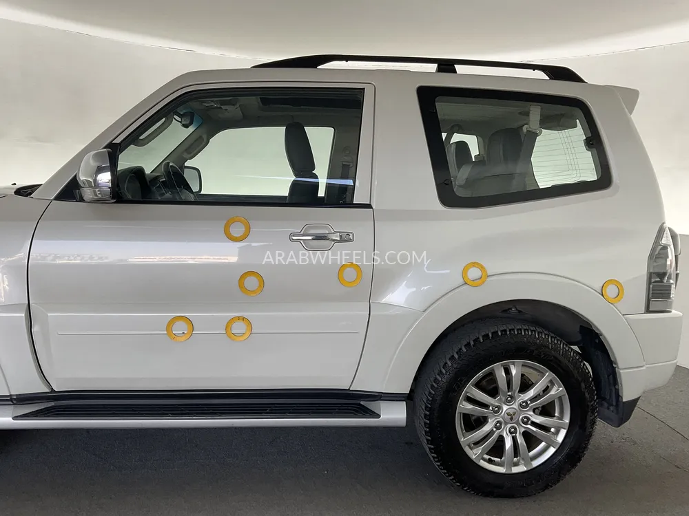 Mitsubishi Pajero 2018 for Sale in Sharjah Image-32