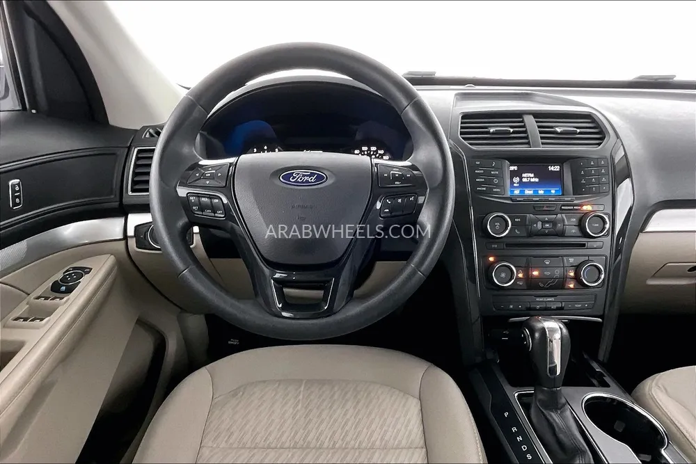 Ford Explorer 2018 for Sale in Sharjah Image-16