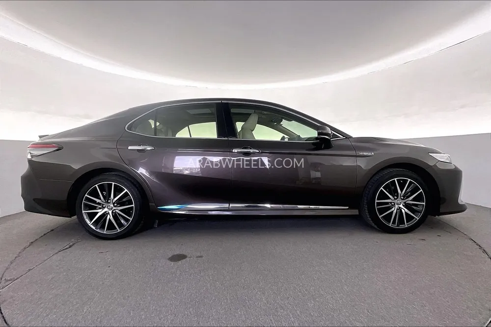 Toyota Camry 2024 for Sale in Dubai Image-8