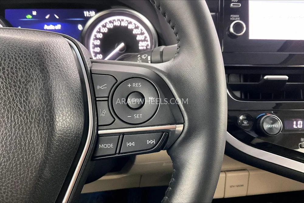 Toyota Camry 2024 for Sale in Dubai Image-22