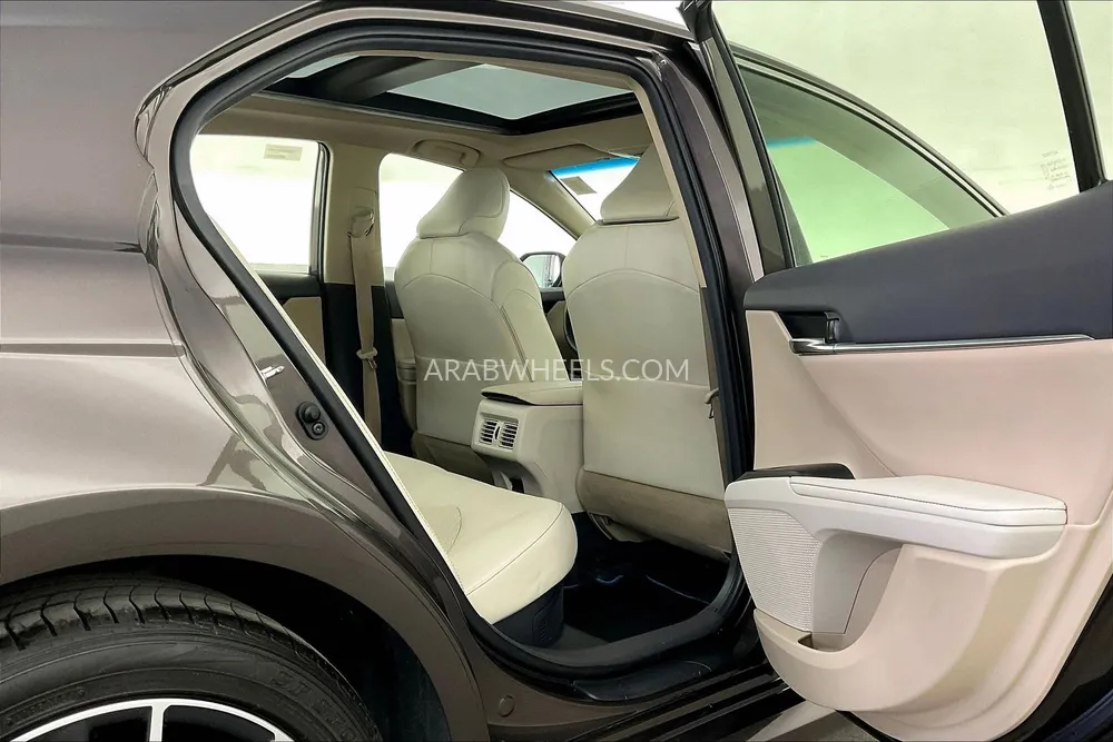 Toyota Camry 2024 for Sale in Dubai Image-27