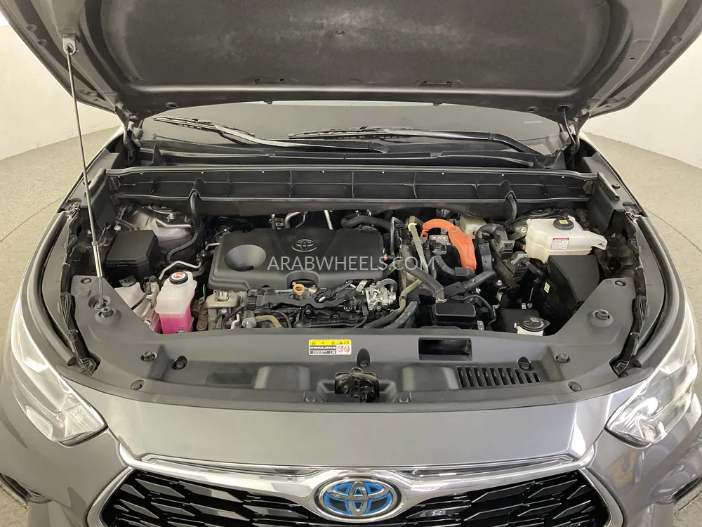 Toyota Highlander 2023 for Sale in Sharjah Image-22