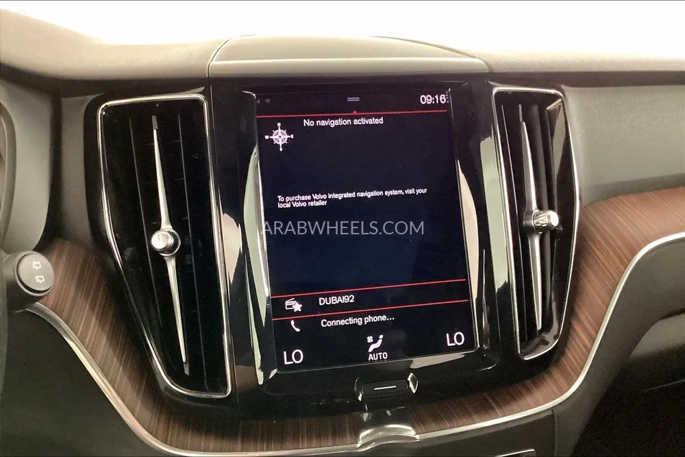 فولفو إكس سي 60 2021 for Sale in الشارقة Image-10