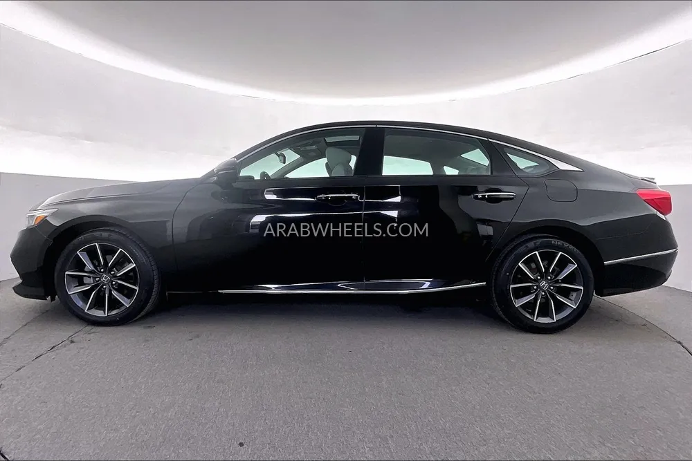 Honda Accord 2022 for Sale in Dubai Image-7
