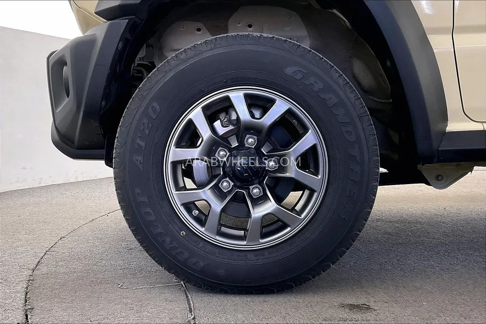 Suzuki Jimny 2023 for Sale in Sharjah Image-9