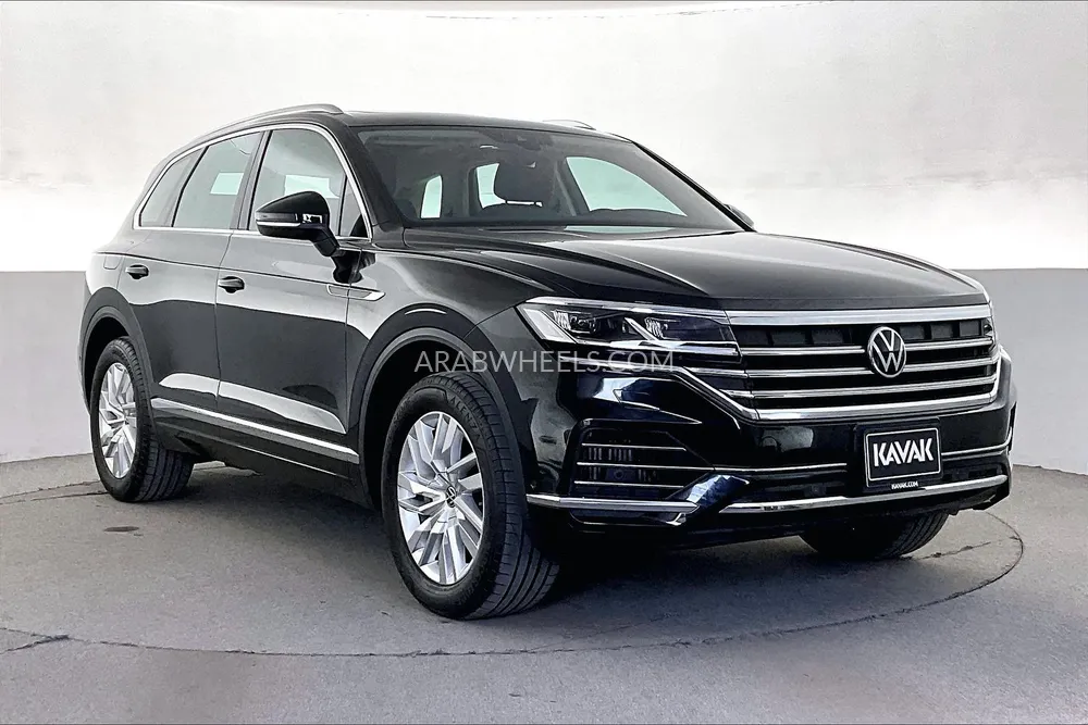 Volkswagen Touareg 2023 for Sale in Sharjah Image-3