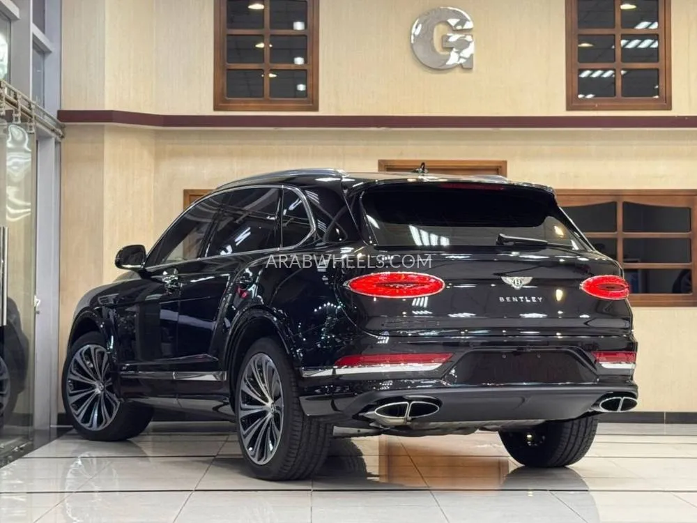 Bentley Bentayga 2022 for Sale in Dubai Image-6