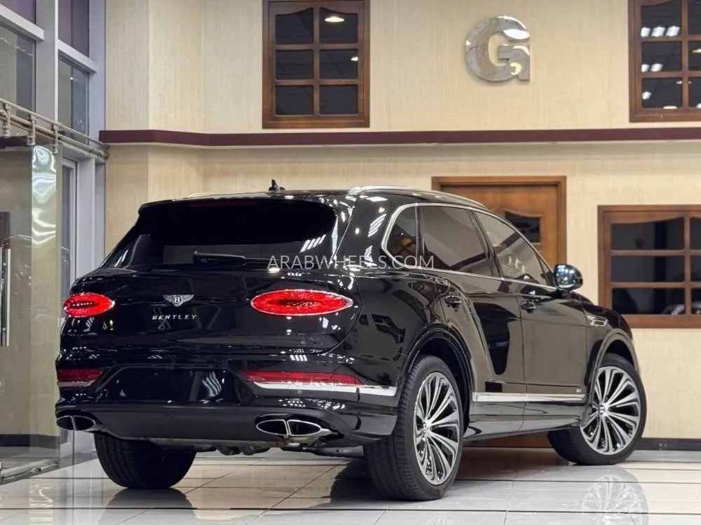 Bentley Bentayga 2022 for Sale in Dubai Image-8