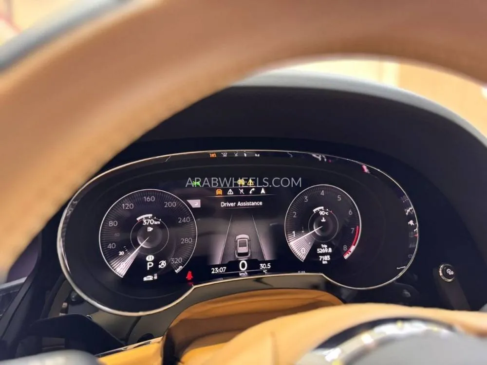 Bentley Bentayga 2022 for Sale in Dubai Image-14