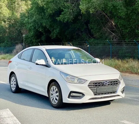 Hyundai Accent 2019 for Sale in Sharjah Image-3