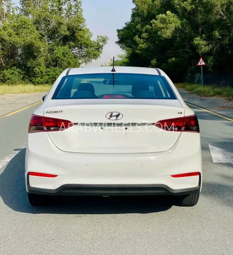 Hyundai Accent 2019 for Sale in Sharjah Image-10