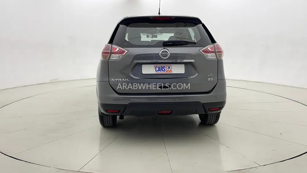 Nissan X-Trail 2017 for Sale in Dubai Image-4