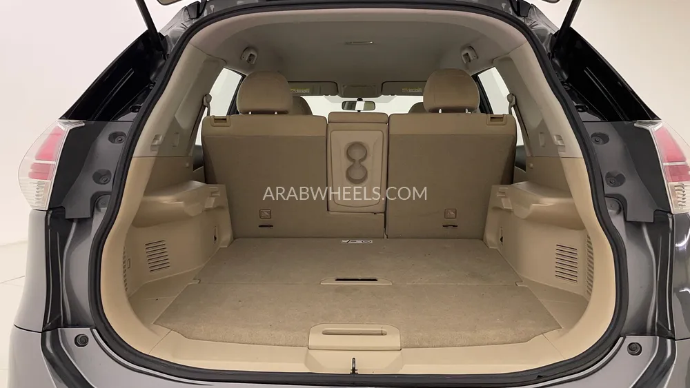 Nissan X-Trail 2017 for Sale in Dubai Image-26