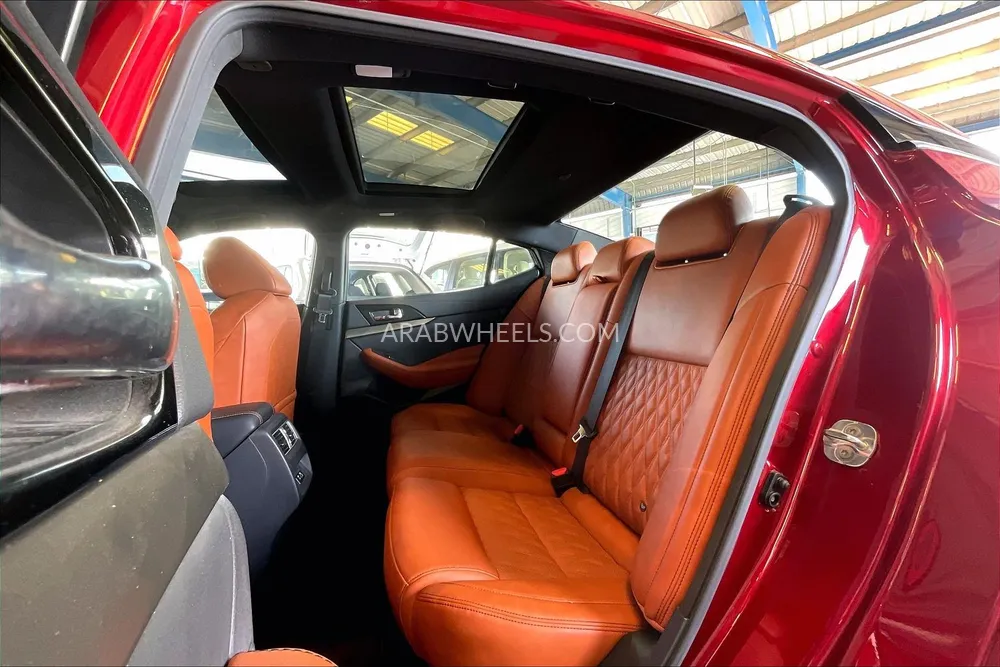 Nissan Maxima 2022 for Sale in Sharjah Image-14