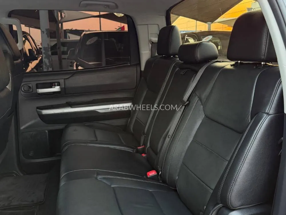 Toyota Tundra 2017 for Sale in Sharjah Image-7
