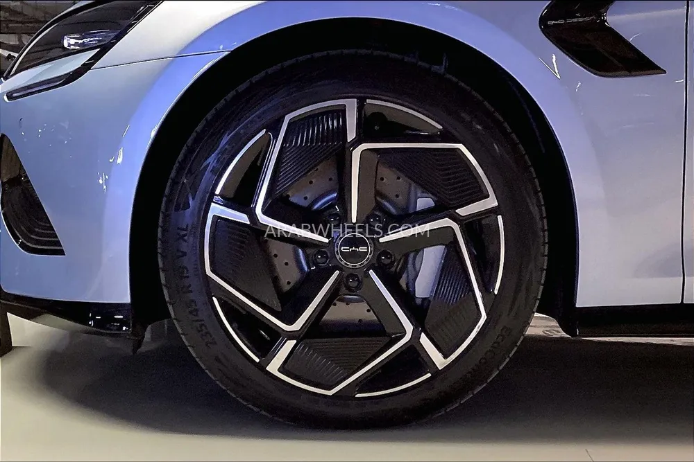 BYD Seal 2025 for Sale in Sharjah Image-9