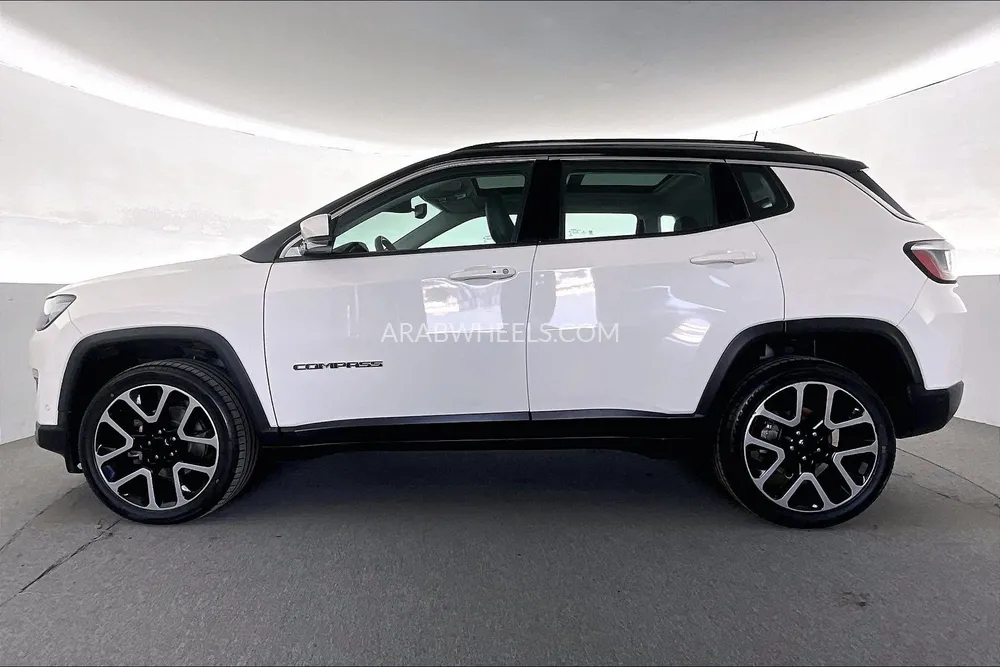 جيب كومباس 2019 for Sale in الشارقة Image-7