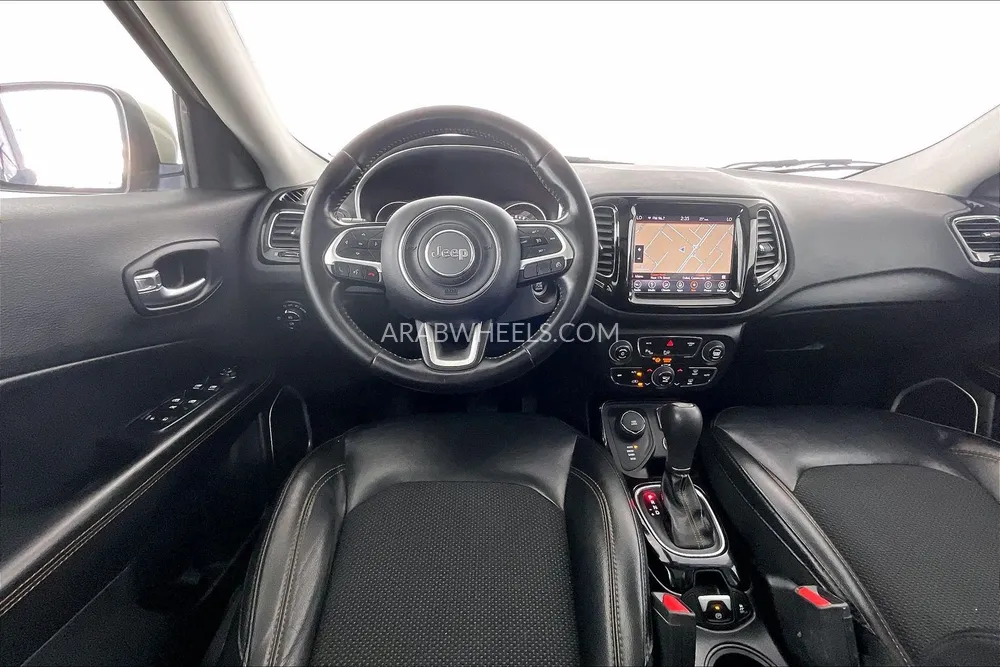 جيب كومباس 2019 for Sale in الشارقة Image-16