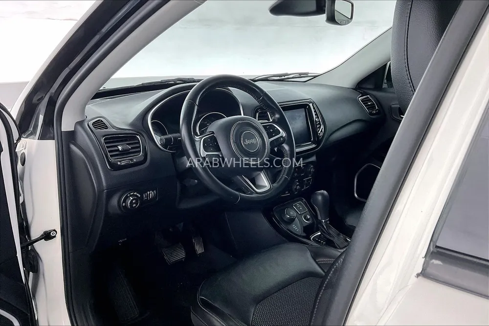 جيب كومباس 2019 for Sale in الشارقة Image-27
