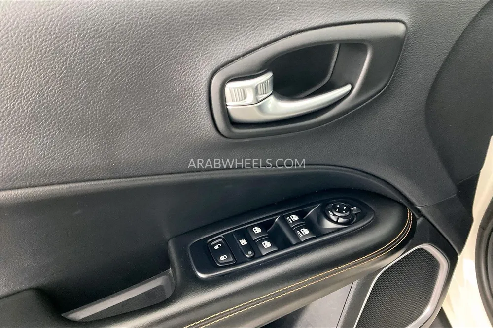 جيب كومباس 2019 for Sale in الشارقة Image-35
