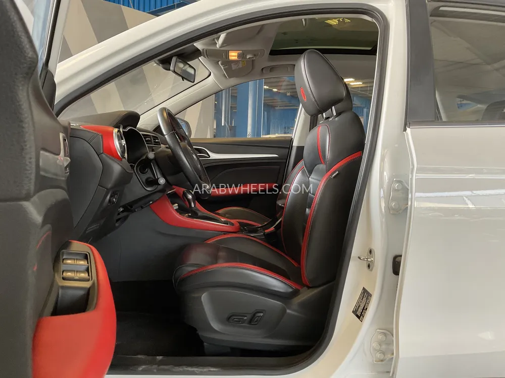 MG ZS 2023 for Sale in Sharjah Image-8