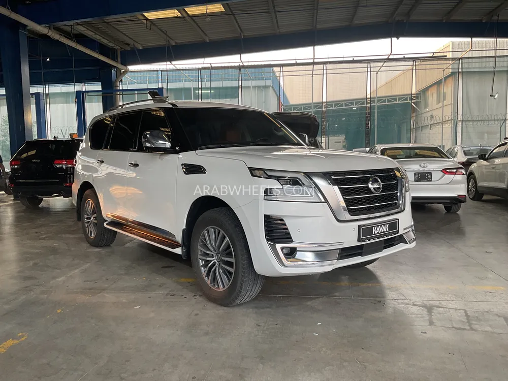 Nissan Patrol 2021 for Sale in Sharjah Image-3
