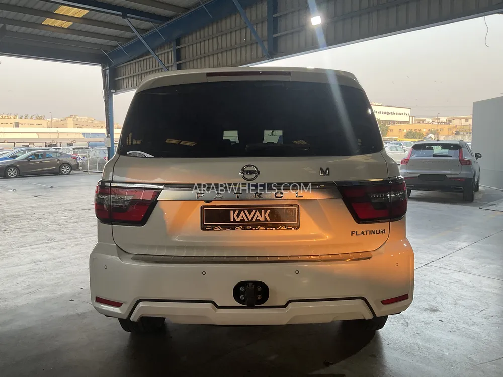 Nissan Patrol 2021 for Sale in Sharjah Image-5