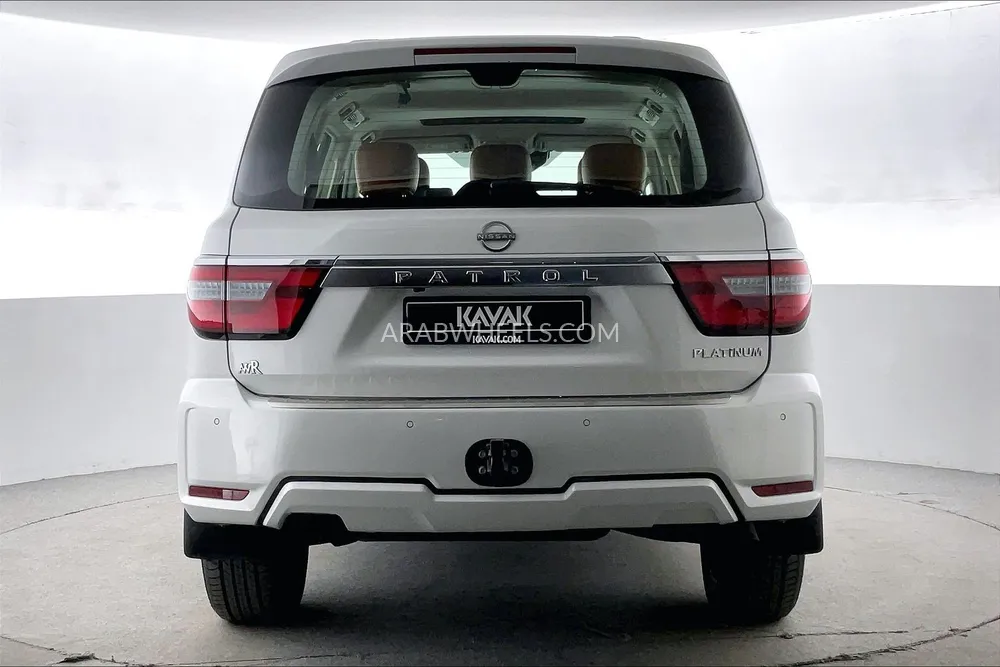 Nissan Patrol 2022 for Sale in Dubai Image-5