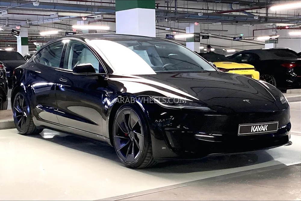Tesla Model 3 2024 for Sale in Sharjah Image-3