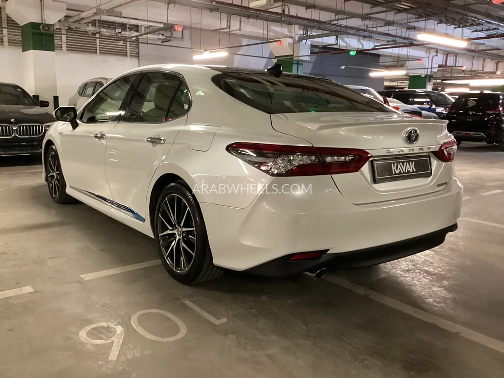 Toyota Camry 2024 for Sale in Sharjah Image-6