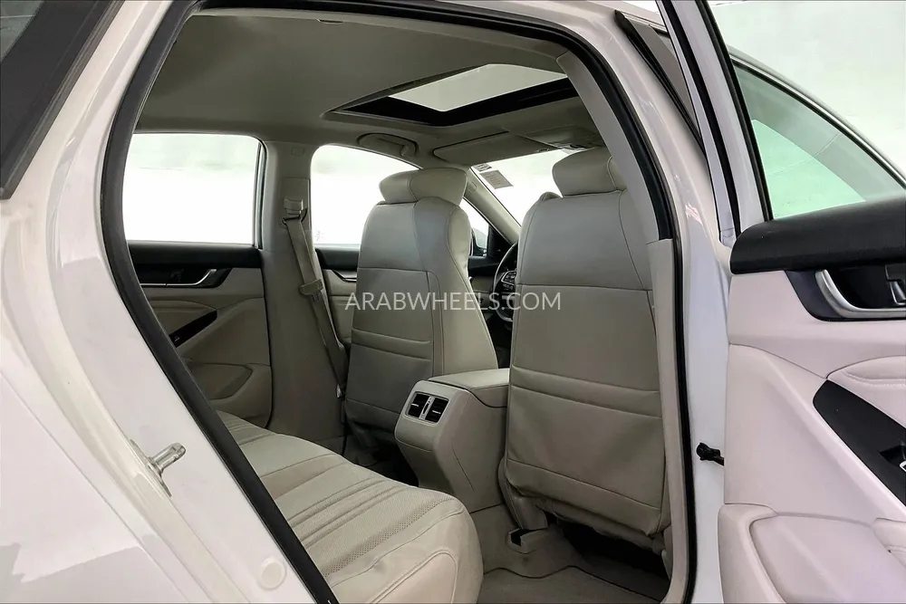 Honda Accord 2018 for Sale in Sharjah Image-26