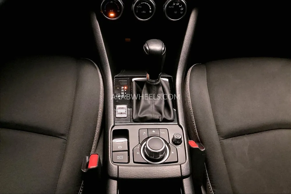 Mazda CX 3 2024 for Sale in Dubai Image-16