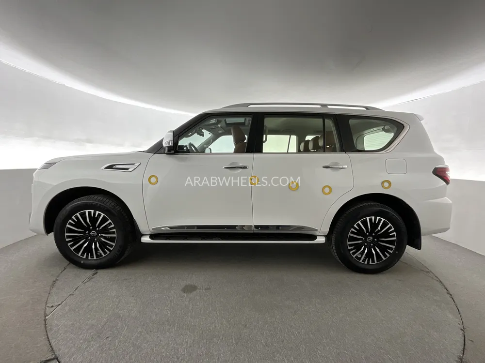 Nissan Patrol 2022 for Sale in Sharjah Image-7