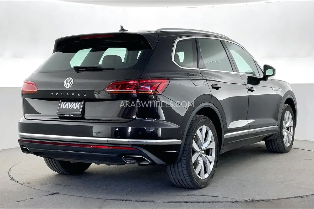 Volkswagen Touareg 2019 for Sale in Sharjah Image-6
