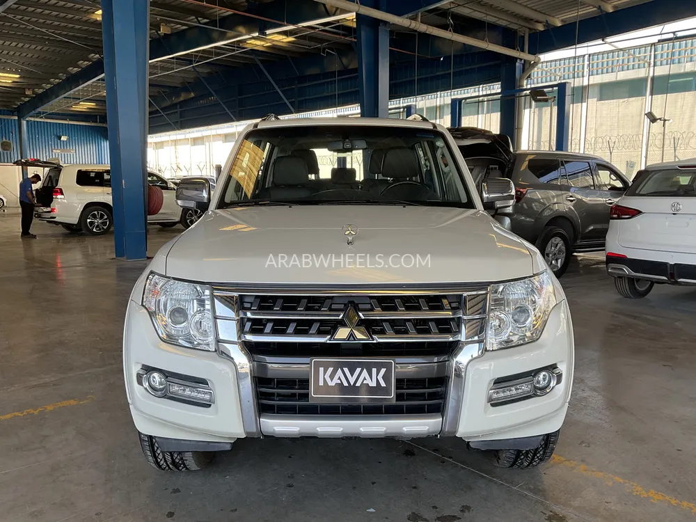 Mitsubishi Pajero 2022 for Sale in Dubai Image-2