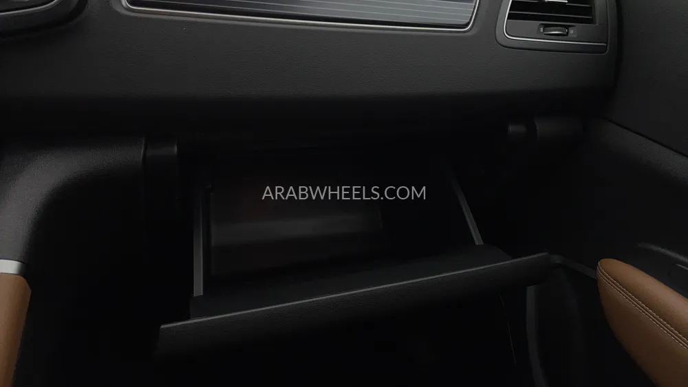 Renault Koleos 2023 for Sale in Dubai Image-33