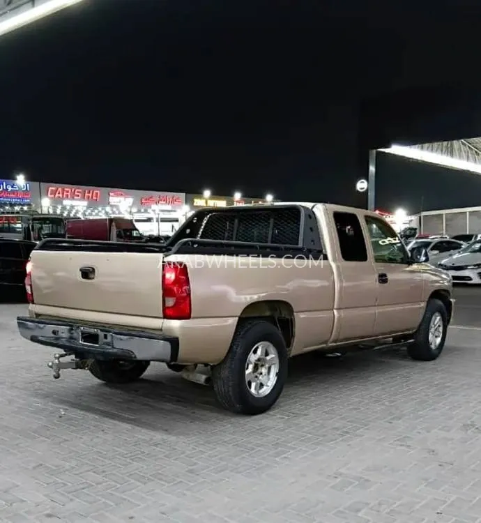 GMC Sierra 2004 for Sale in Ajman Image-5