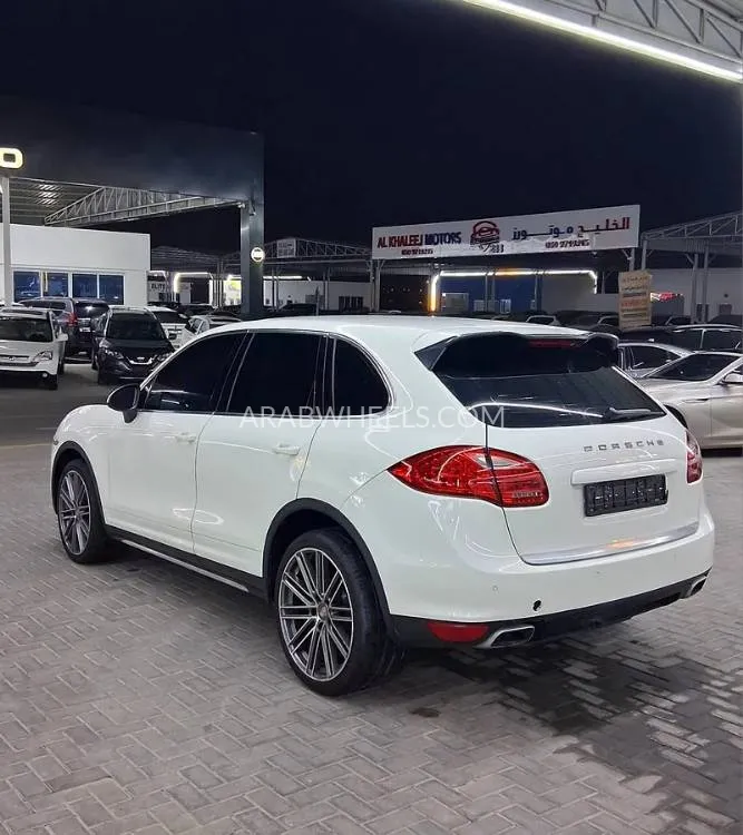 Porsche Cayenne 2011 for Sale in Ajman Image-6