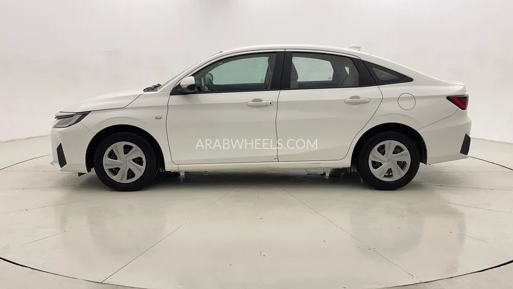 Toyota Yaris 2023 for Sale in Dubai Image-6