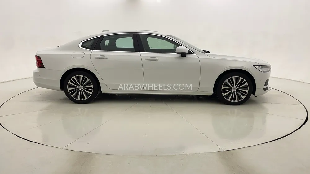 Volvo S90 2022 for Sale in Dubai Image-2