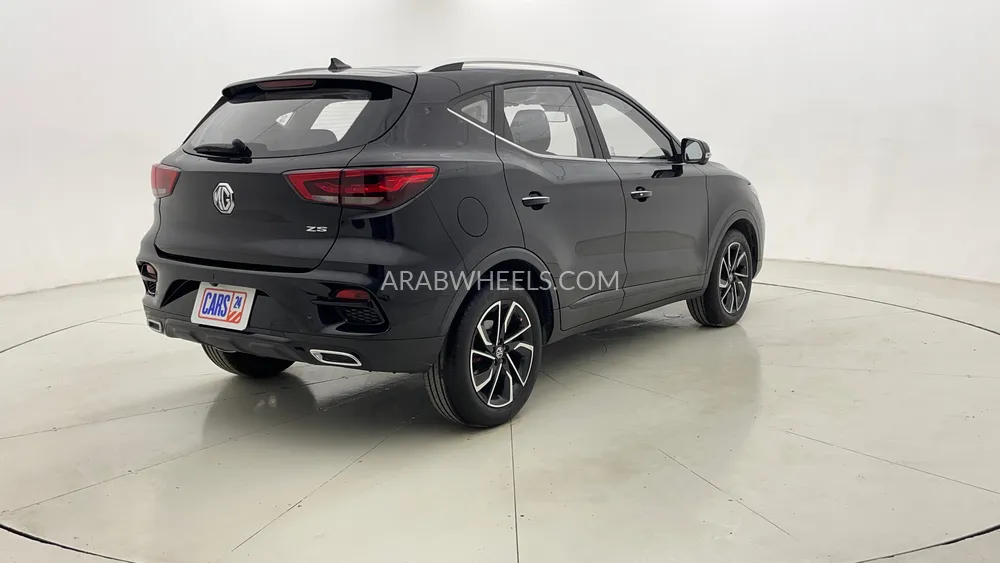 MG ZS 2023 for Sale in Dubai Image-3