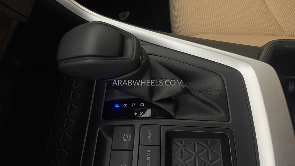 تويوتا راف 4 2023 for Sale in دبي Image-18