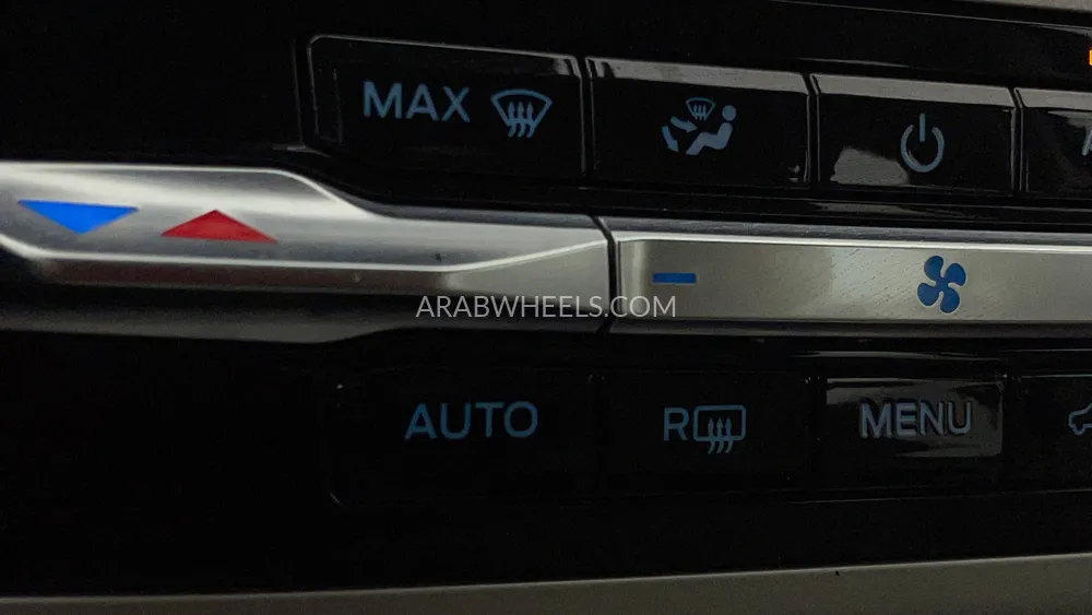 Ford Explorer 2022 for Sale in Dubai Image-40