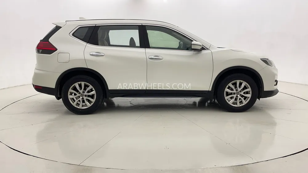 Nissan X-Trail 2020 for Sale in Dubai Image-2