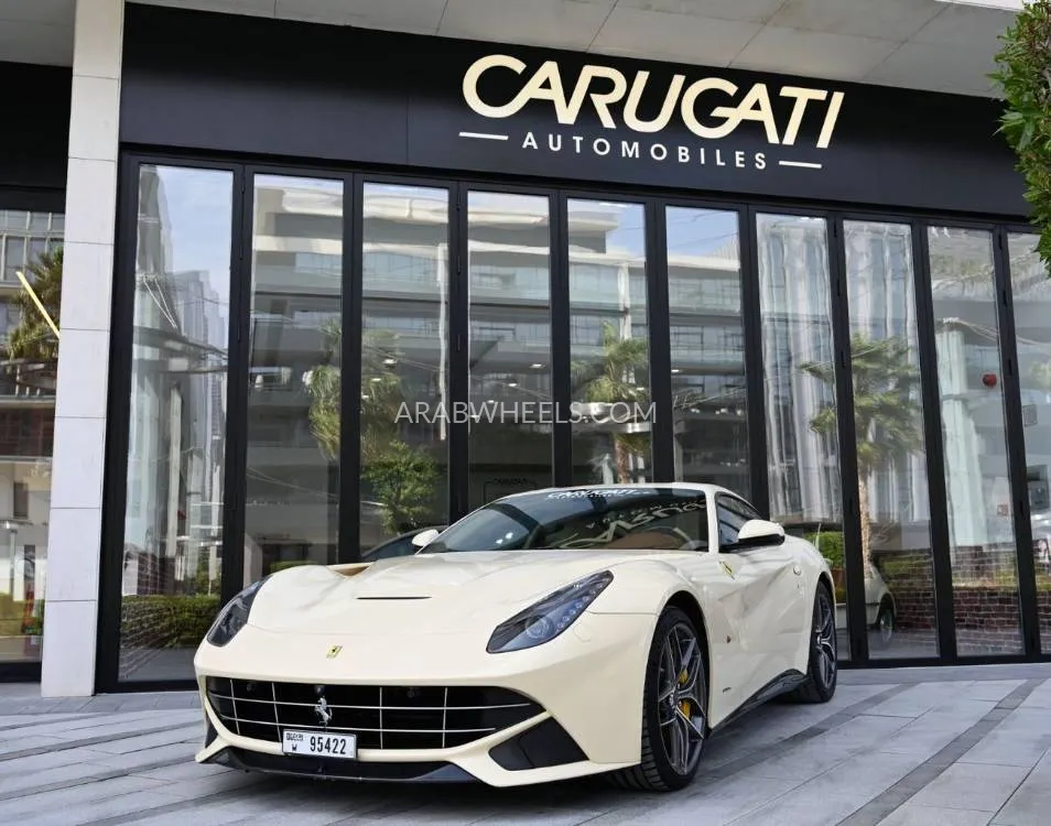 فيراري F12 برلينيتا 2015 for Sale in دبي Image-2