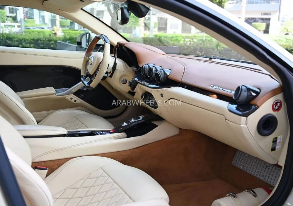فيراري F12 برلينيتا 2015 for Sale in دبي Image-5