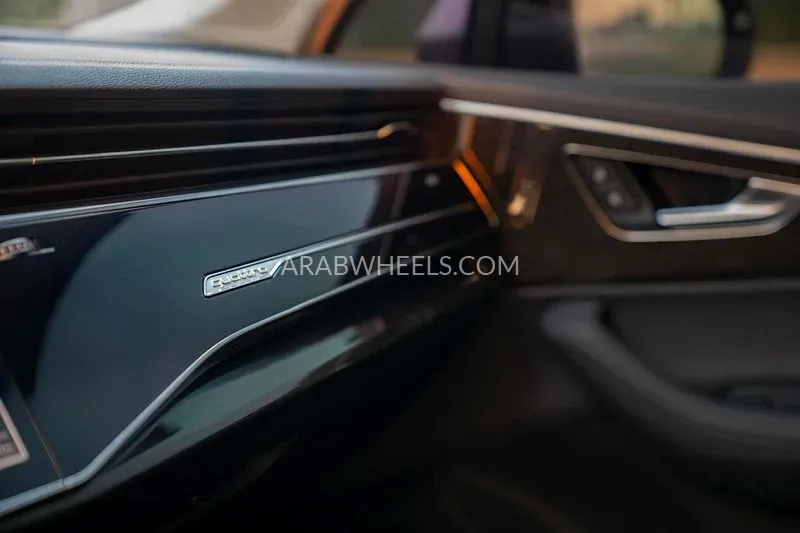 Audi Q7 2023 for Sale in Dubai Image-11