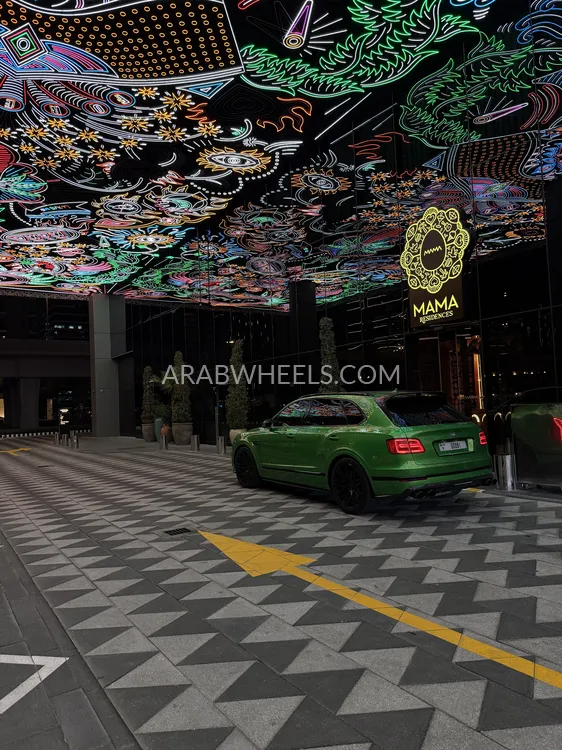 Bentley Bentayga 2017 for Sale in Dubai Image-5