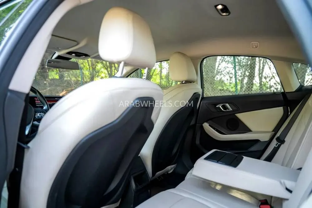 بي إم دبليو الفئة الثانية 2022 for Sale in الشارقة Image-13